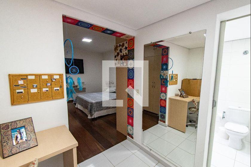 Casa à Venda – Vila Mariana, 3 Quartos, 483 m² – São Paulo