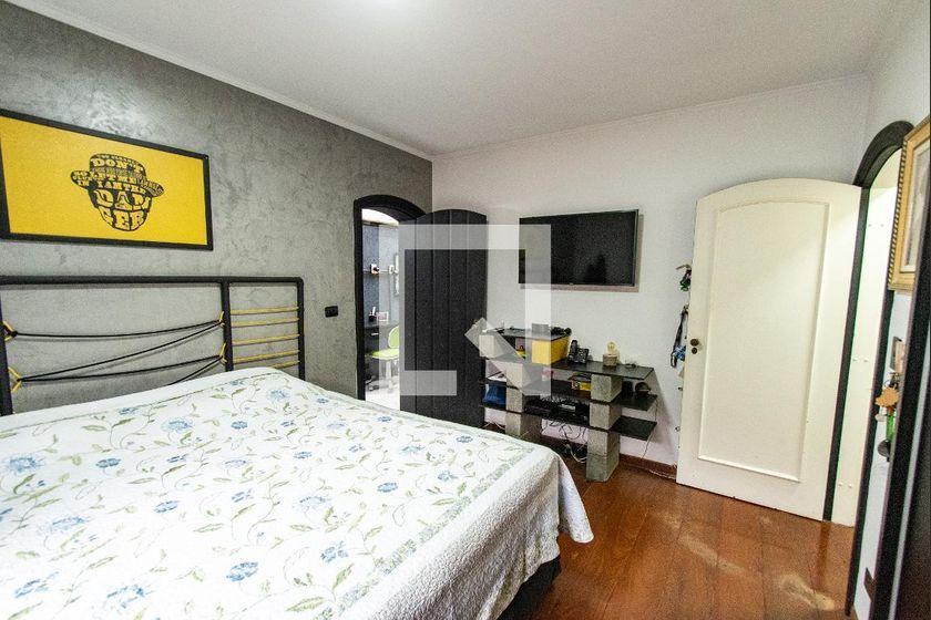 Casa à Venda – Vila Mariana, 3 Quartos, 483 m² – São Paulo