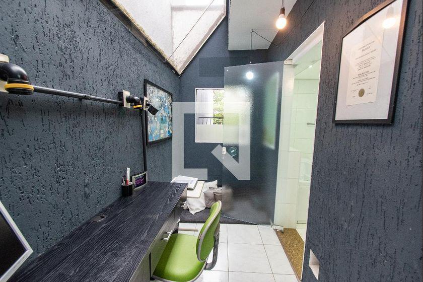 Casa à Venda – Vila Mariana, 3 Quartos, 483 m² – São Paulo