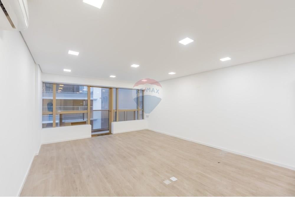 Sala Comercial à venda 50m² na Rua Cerro Corá – Vila Romana