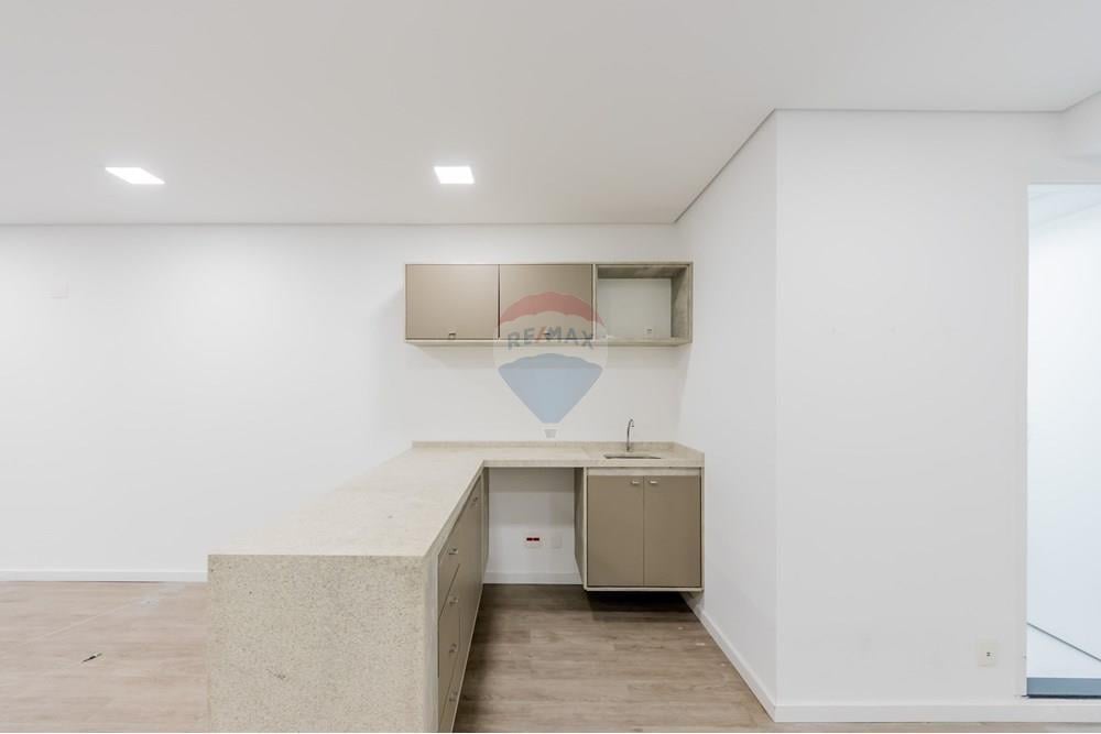 Sala Comercial à venda 50m² na Rua Cerro Corá – Vila Romana