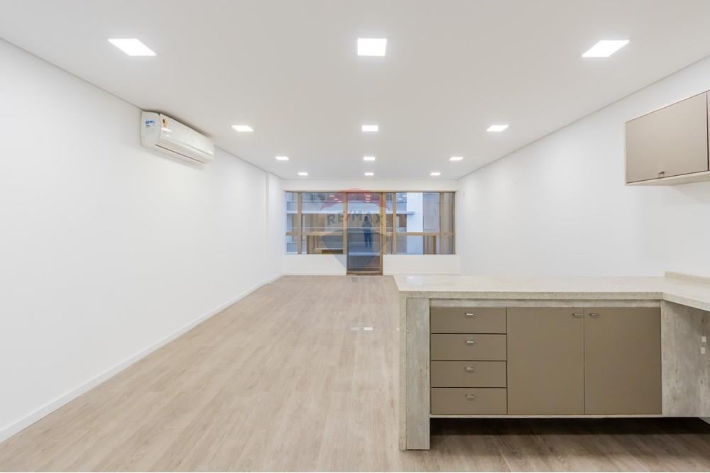 Sala Comercial à venda 50m² na Rua Cerro Corá – Vila Romana
