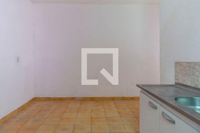 Casa à Venda – Itaquera, 1 Quarto, 90 m² – São Paulo