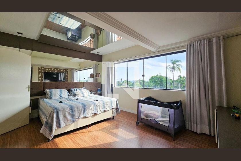 Casa à Venda – Interlagos, 6 Quartos, 714 m² – São Paulo
