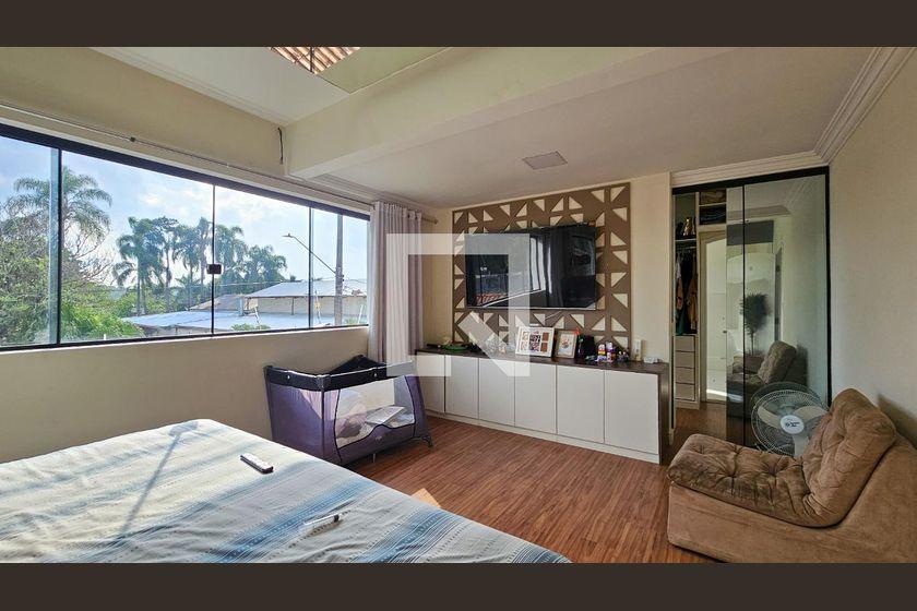 Casa à Venda – Interlagos, 6 Quartos, 714 m² – São Paulo