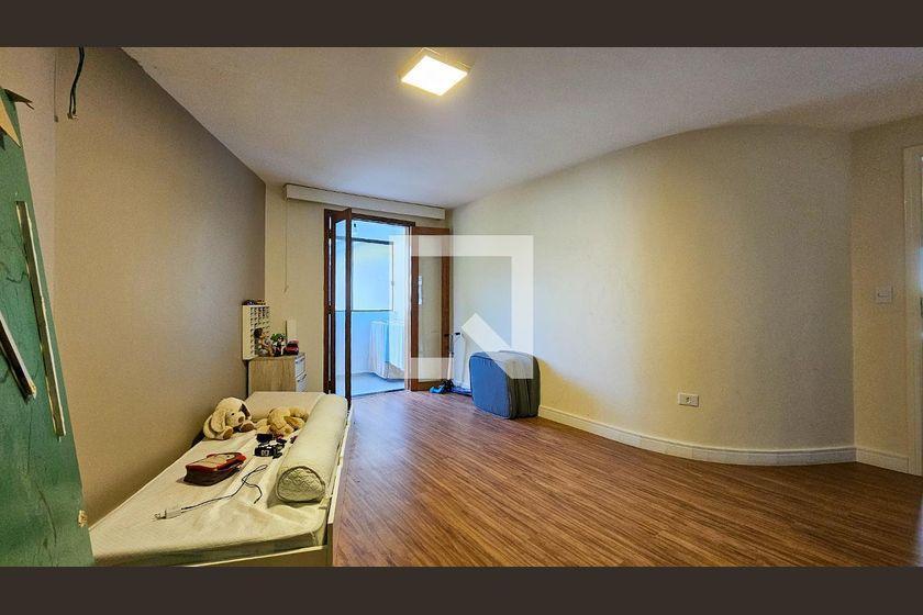 Casa à Venda – Interlagos, 6 Quartos, 714 m² – São Paulo