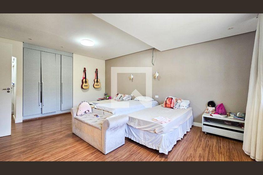 Casa à Venda – Interlagos, 6 Quartos, 714 m² – São Paulo