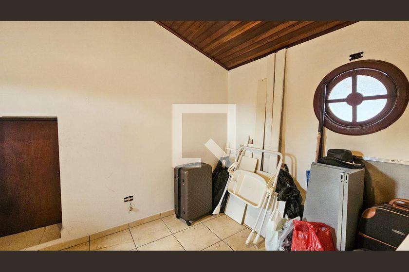 Casa à Venda – Interlagos, 6 Quartos, 714 m² – São Paulo