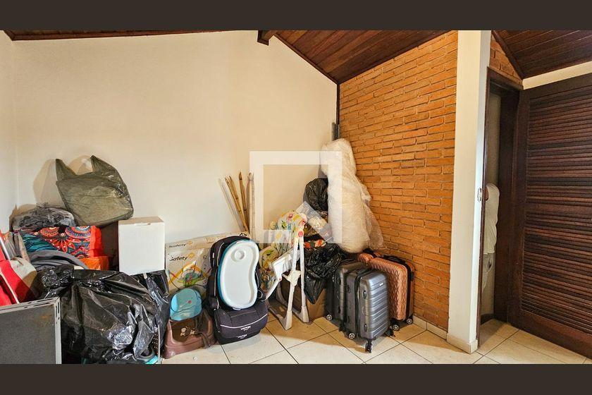 Casa à Venda – Interlagos, 6 Quartos, 714 m² – São Paulo