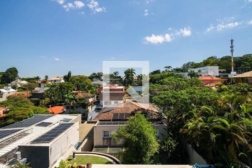 Casa à Venda – Morumbi, 2 Quartos, 700 m² – São Paulo