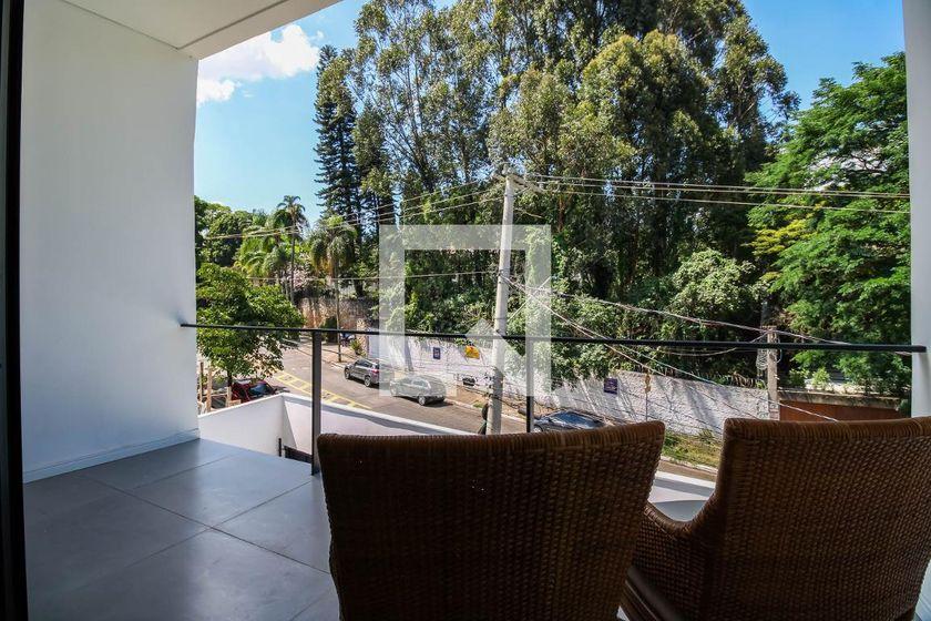 Casa à Venda – Morumbi, 2 Quartos, 700 m² – São Paulo