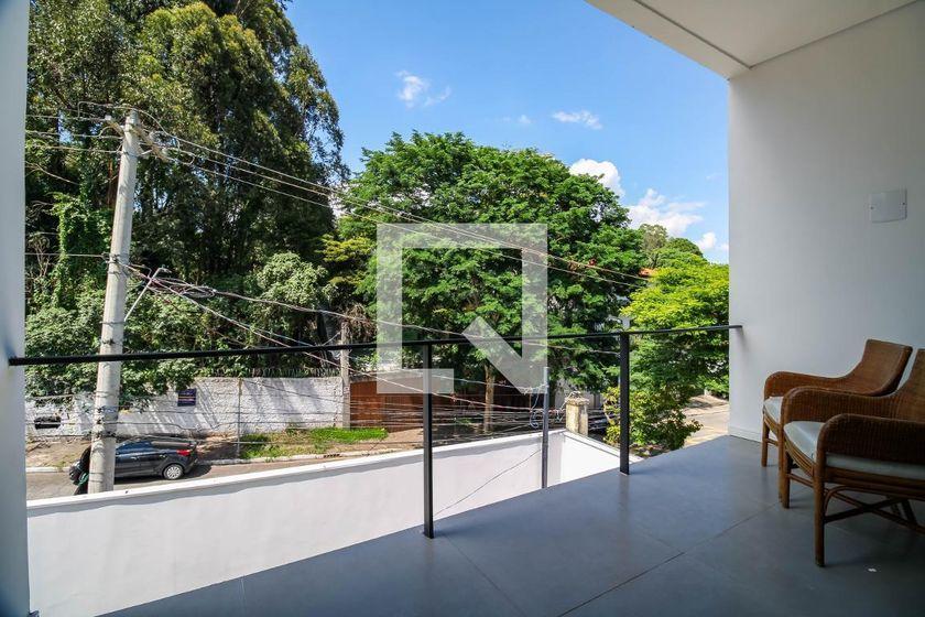 Casa à Venda – Morumbi, 2 Quartos, 700 m² – São Paulo