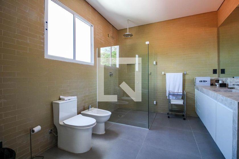 Casa à Venda – Morumbi, 2 Quartos, 700 m² – São Paulo