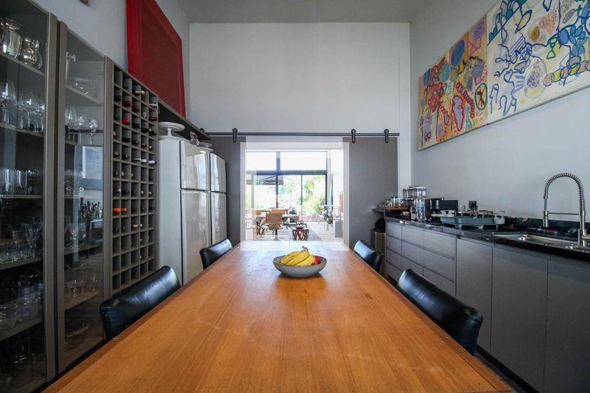 Casa à Venda – Morumbi, 2 Quartos, 700 m² – São Paulo