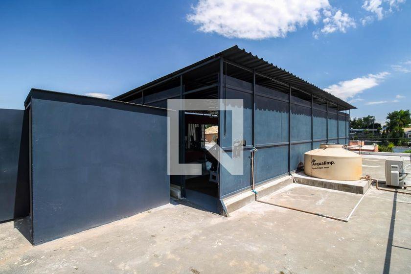 Casa à Venda – Morumbi, 2 Quartos, 700 m² – São Paulo