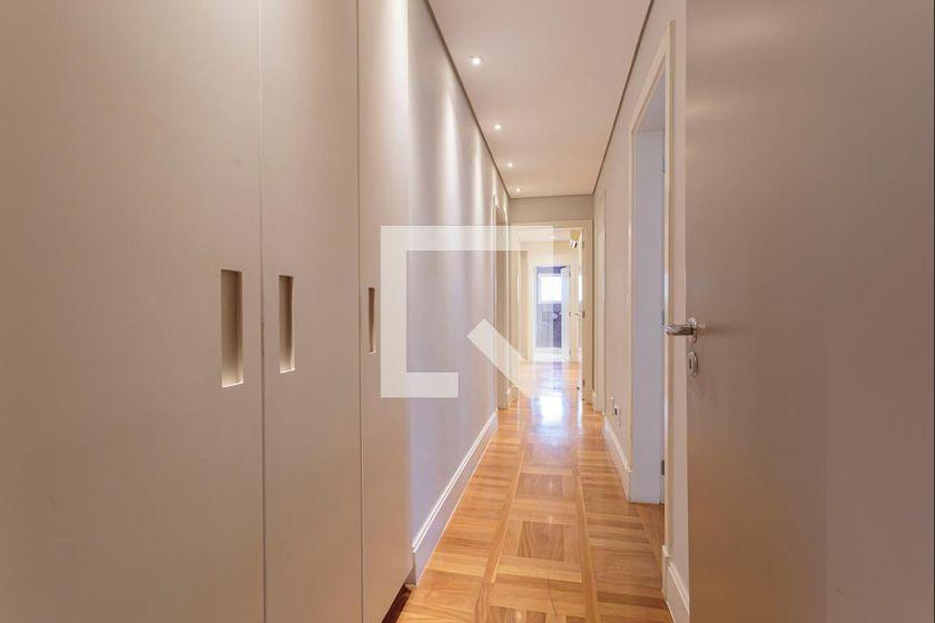 Apartamento à Venda – Itaim Bibi, 3 Quartos, 274 m² – São Paulo