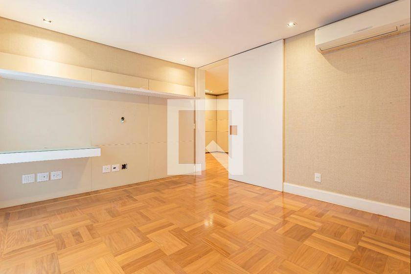 Apartamento à Venda – Itaim Bibi, 3 Quartos, 274 m² – São Paulo