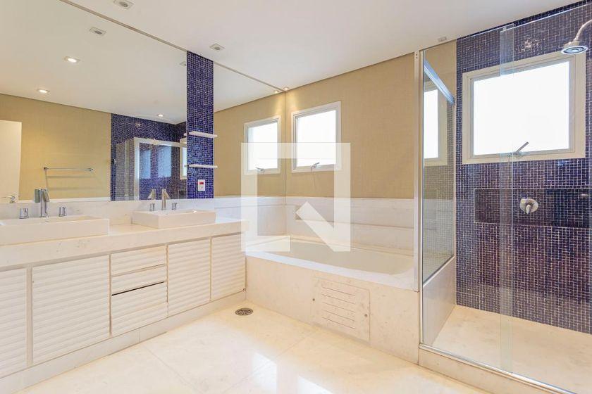 Apartamento à Venda – Itaim Bibi, 3 Quartos, 274 m² – São Paulo