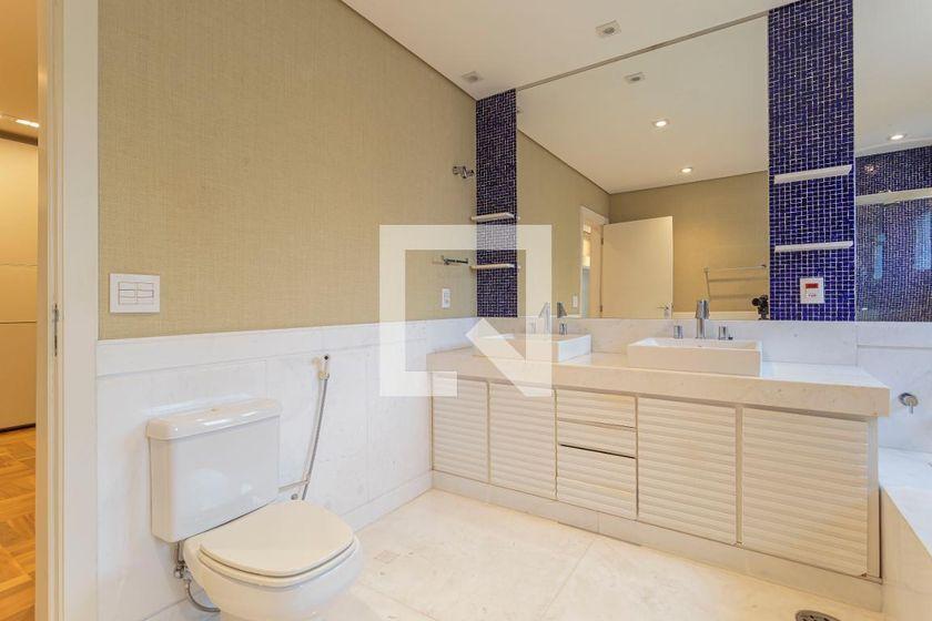 Apartamento à Venda – Itaim Bibi, 3 Quartos, 274 m² – São Paulo