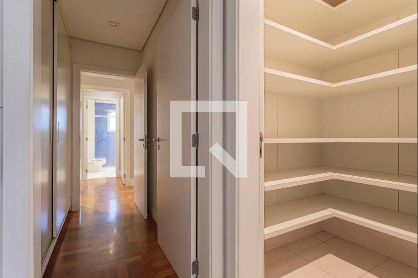 Apartamento à Venda – Itaim Bibi, 3 Quartos, 274 m² – São Paulo