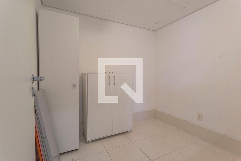 Apartamento à Venda – Itaim Bibi, 3 Quartos, 274 m² – São Paulo
