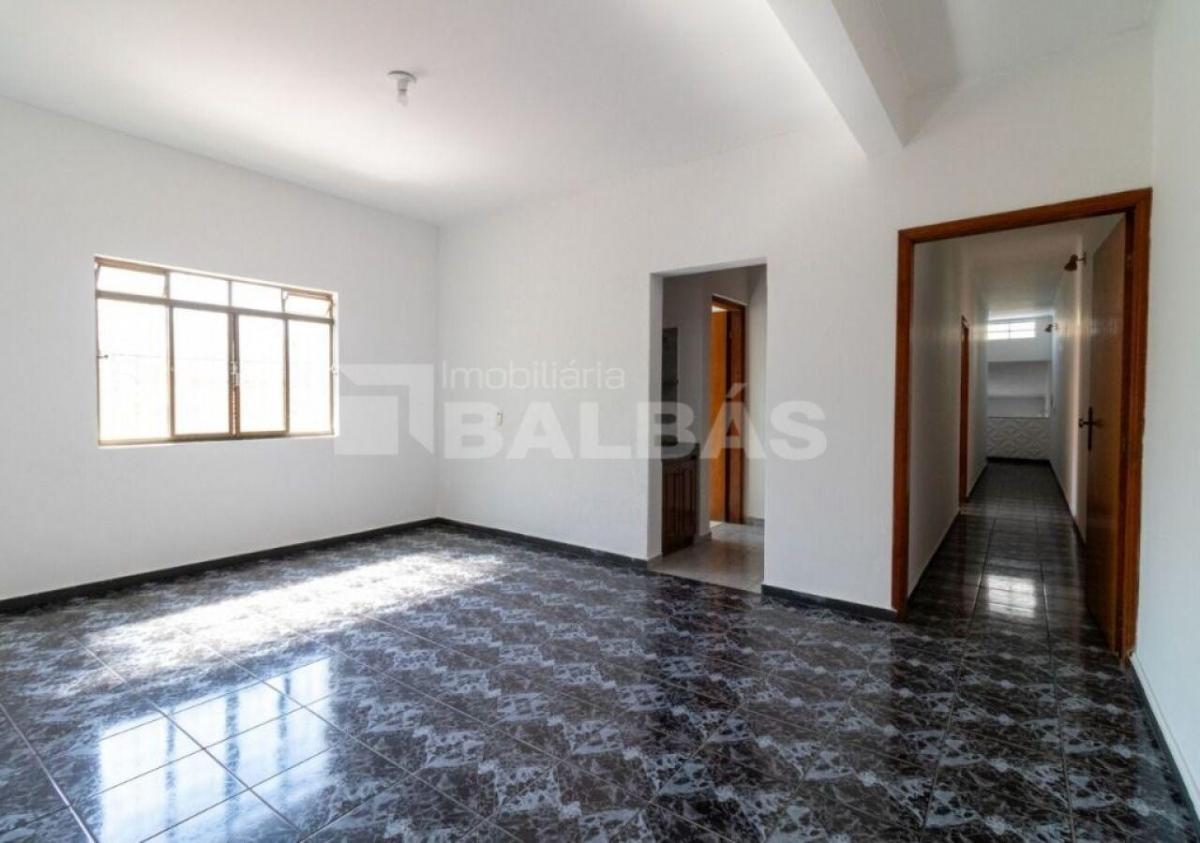 SOBRADO – VILA REGENTE FEIJÓ – EXCELENTE LOCALIZAÇÃO