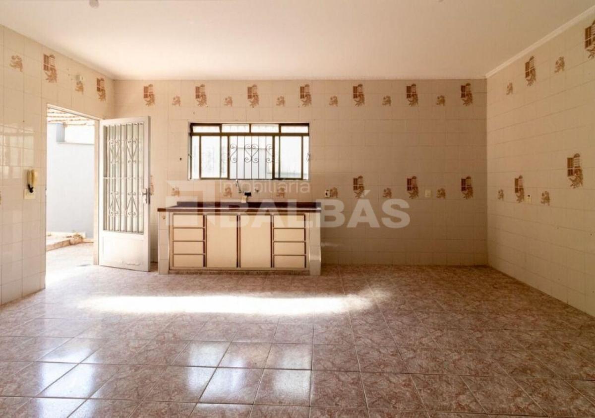 SOBRADO – VILA REGENTE FEIJÓ – EXCELENTE LOCALIZAÇÃO