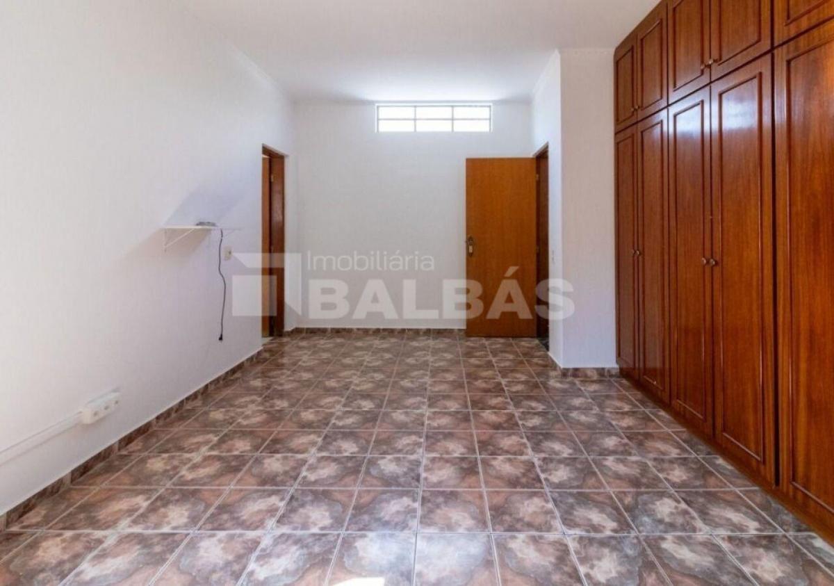 SOBRADO – VILA REGENTE FEIJÓ – EXCELENTE LOCALIZAÇÃO