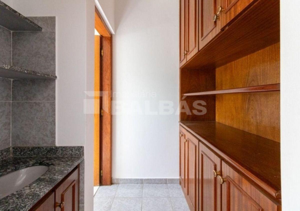 SOBRADO – VILA REGENTE FEIJÓ – EXCELENTE LOCALIZAÇÃO