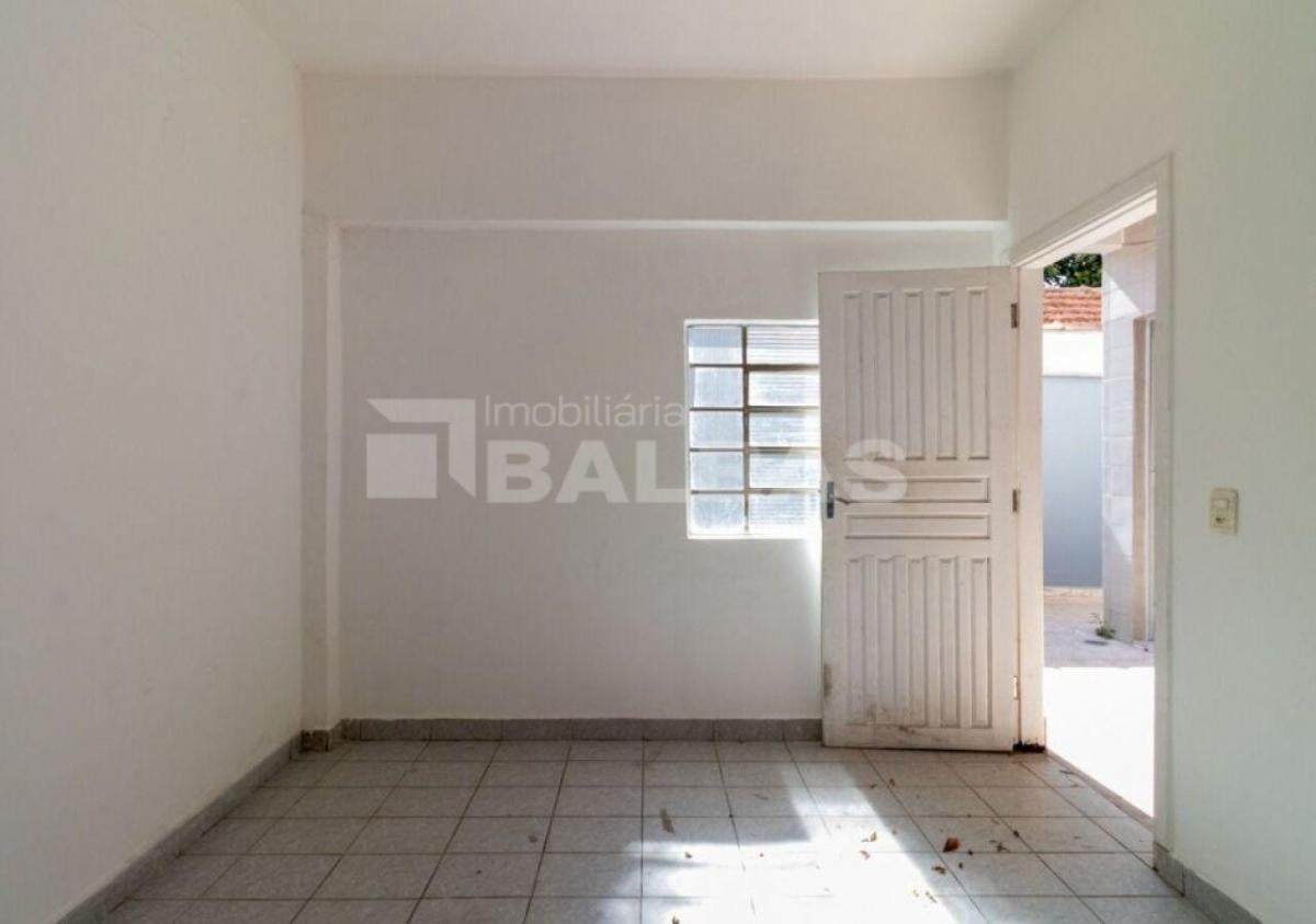 SOBRADO – VILA REGENTE FEIJÓ – EXCELENTE LOCALIZAÇÃO