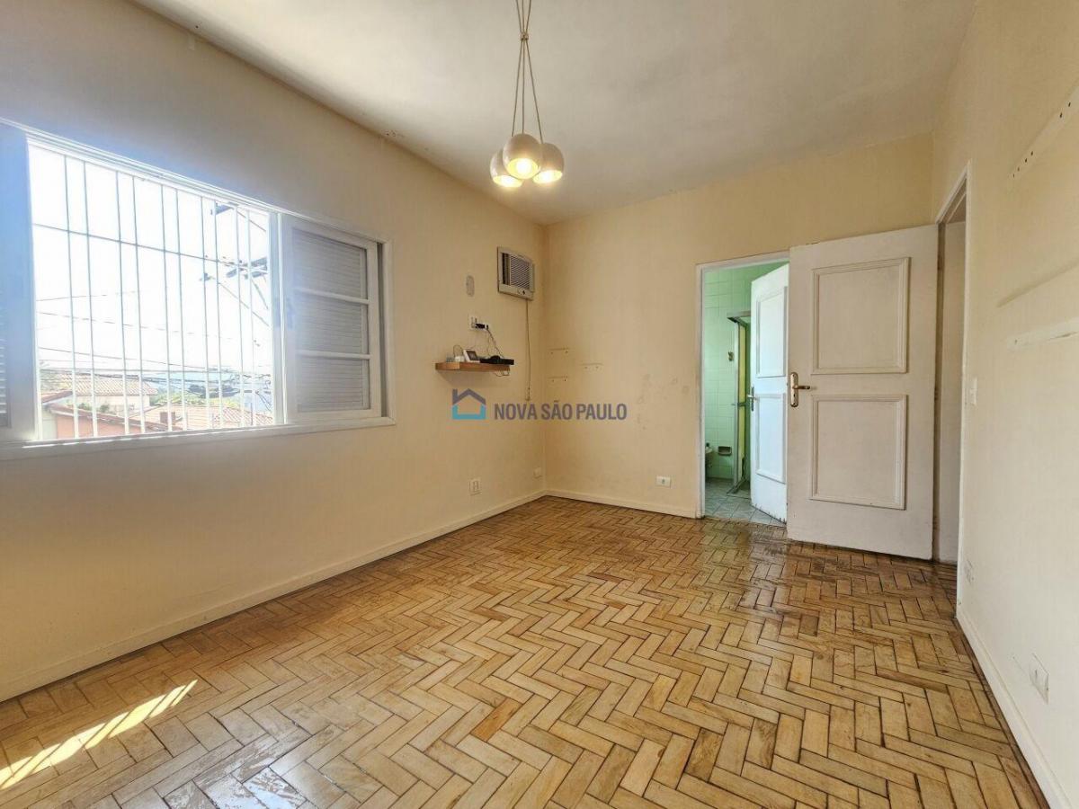 Casa assobradada, 154m, 3 quartos, 1 suíte, 2 vagas – Planalto Paulista