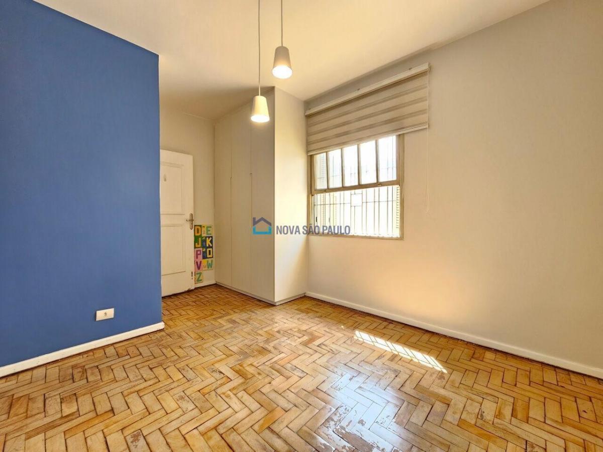 Casa assobradada, 154m, 3 quartos, 1 suíte, 2 vagas – Planalto Paulista