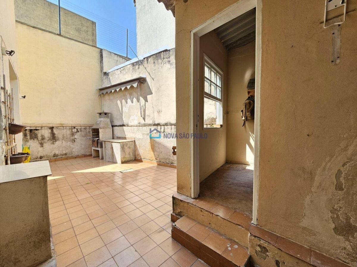 Casa assobradada, 154m, 3 quartos, 1 suíte, 2 vagas – Planalto Paulista