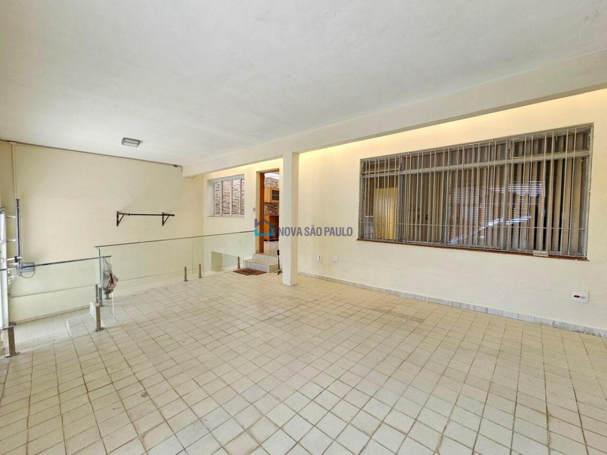 Casa assobradada, 154m, 3 quartos, 1 suíte, 2 vagas – Planalto Paulista