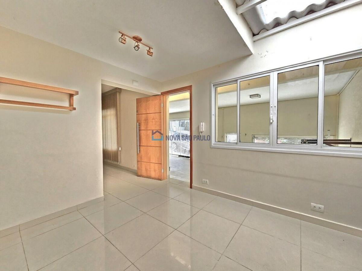 Casa assobradada, 154m, 3 quartos, 1 suíte, 2 vagas – Planalto Paulista