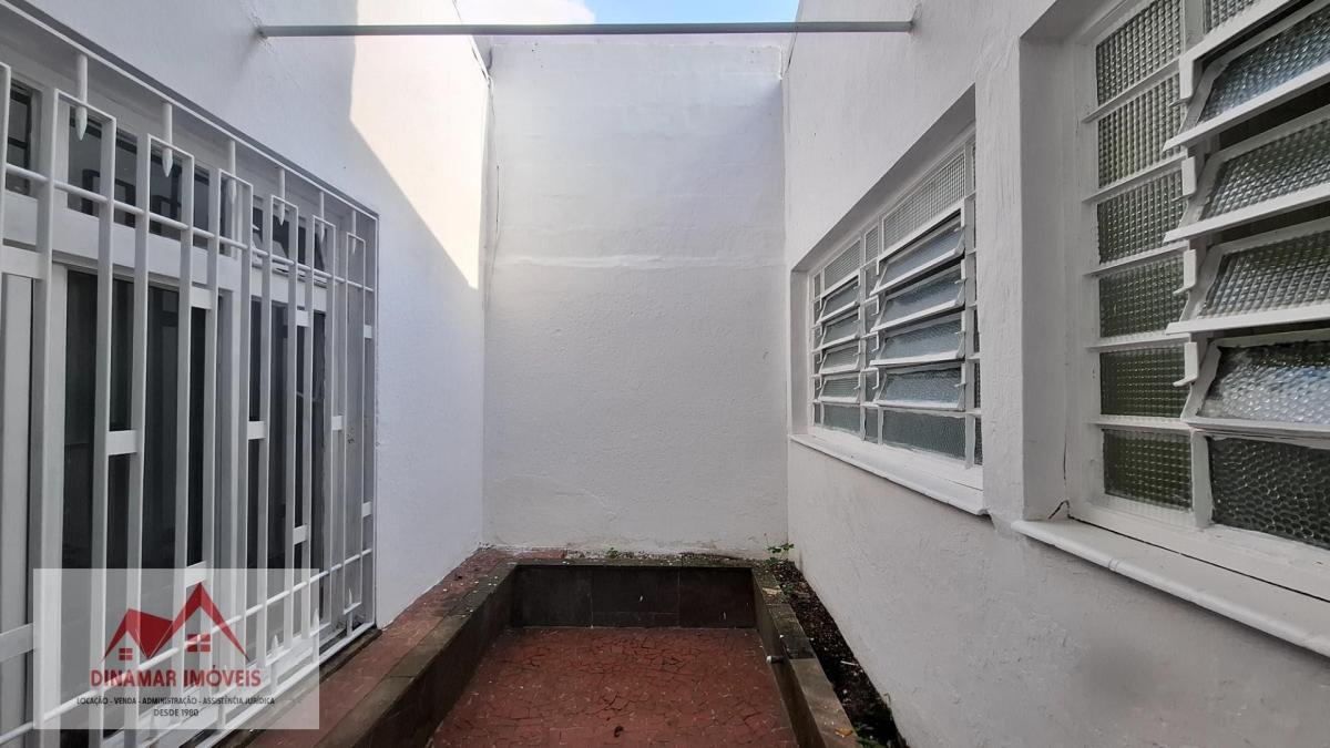 Alugue Casa Térrea com 3 quartos, 2 vagas e edí…