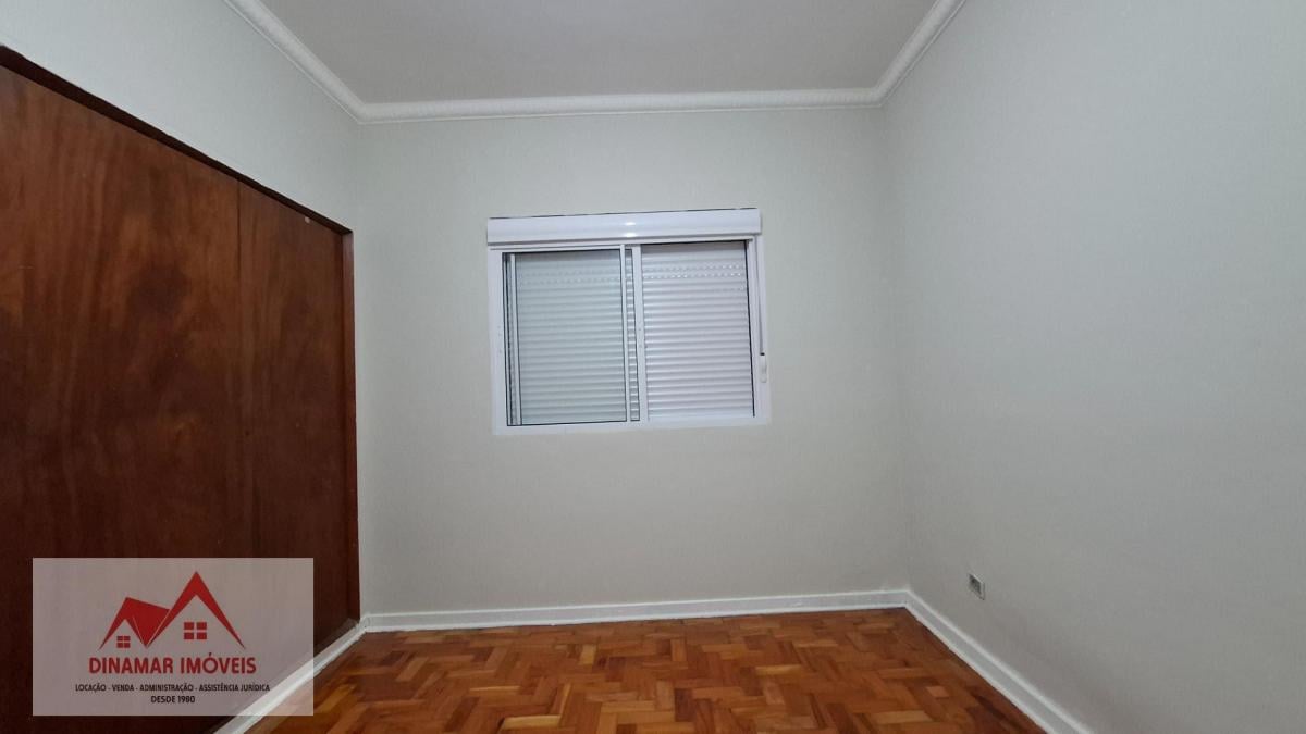 Alugue Casa Térrea com 3 quartos, 2 vagas e edí…