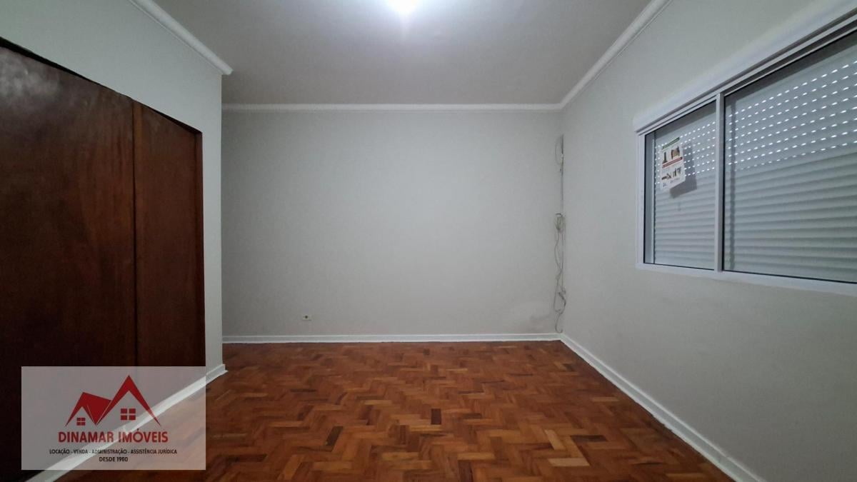 Alugue Casa Térrea com 3 quartos, 2 vagas e edí…