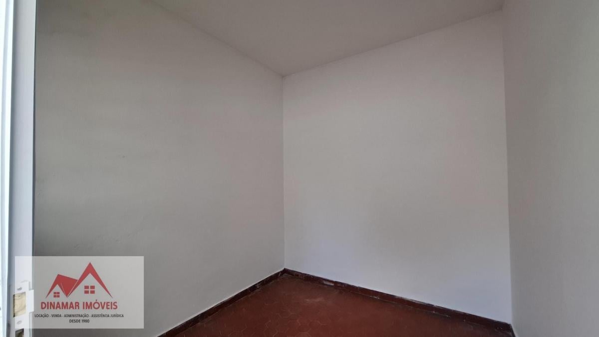 Alugue Casa Térrea com 3 quartos, 2 vagas e edí…