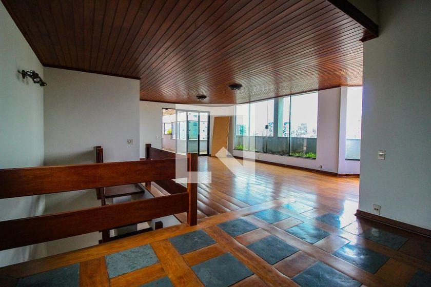 Apartamento à Venda – Vila Olímpia, 3 Quartos, 300 m² – São Paulo