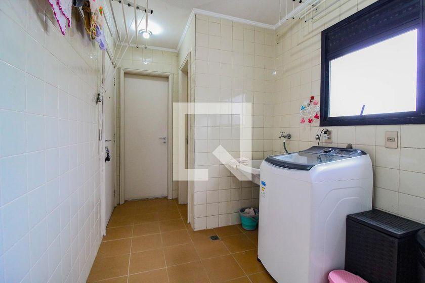 Apartamento à Venda – Vila Olímpia, 3 Quartos, 300 m² – São Paulo