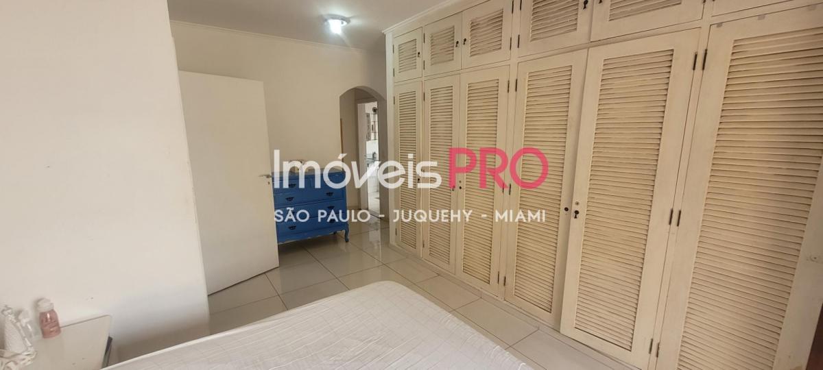 Casa comercial de 308m² em rua com grande fluxo de veículos