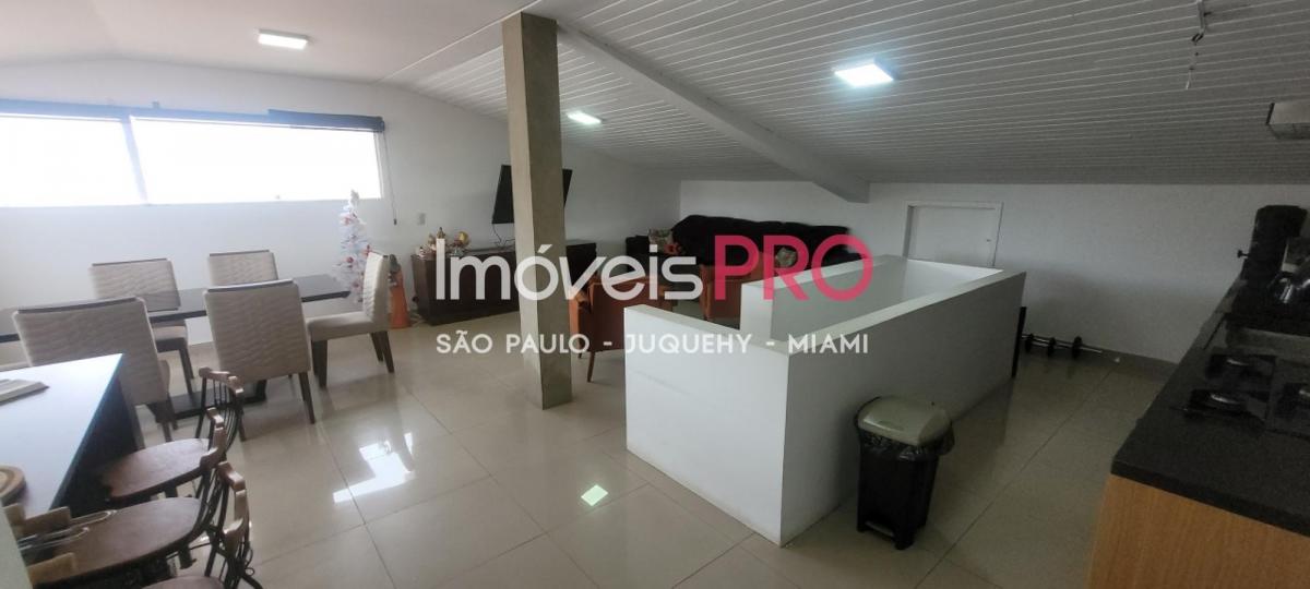 Casa comercial de 308m² em rua com grande fluxo de veículos