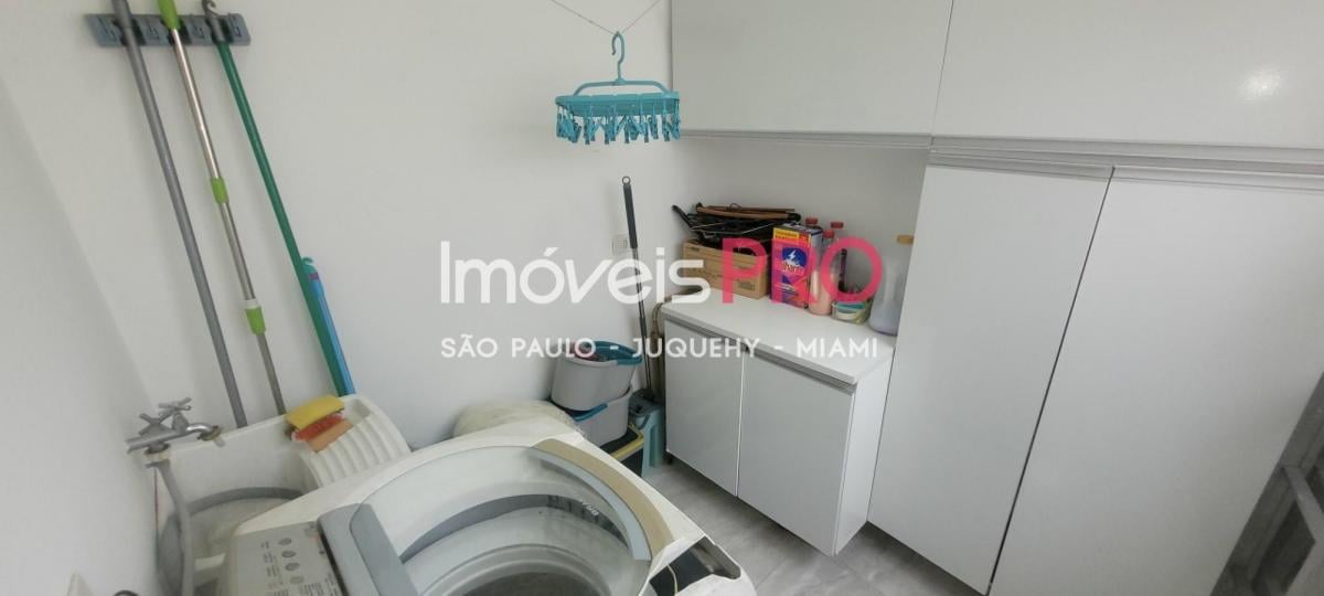 Casa comercial de 308m² em rua com grande fluxo de veículos