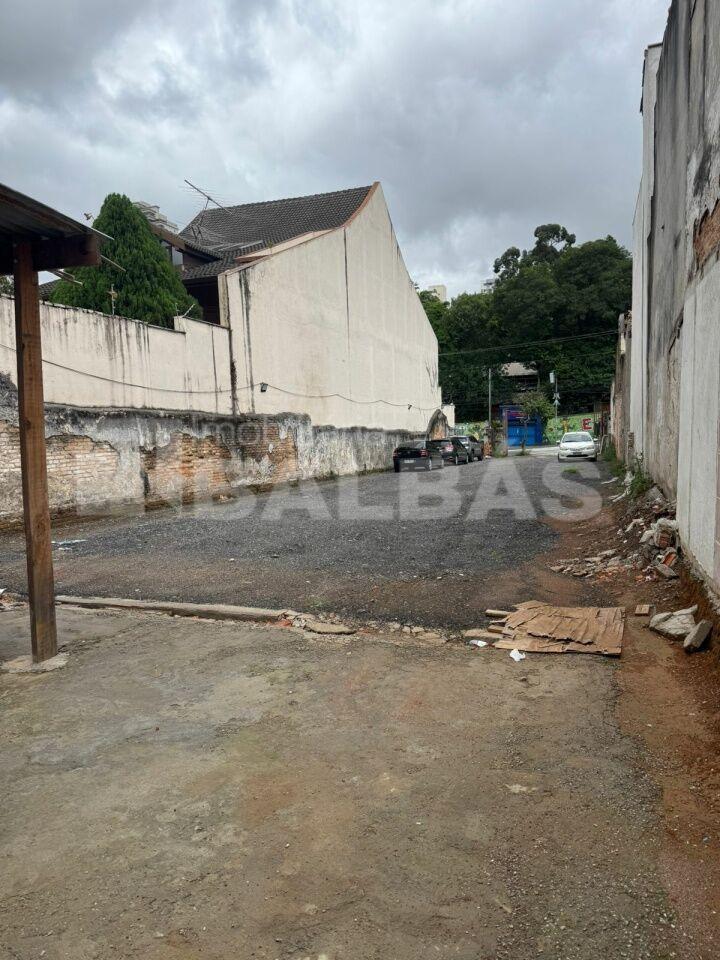 TERRENO – RUA TUIUTI – 500 m²