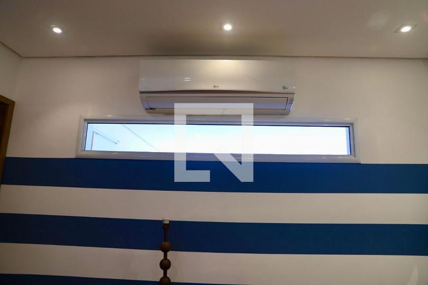 Casa à Venda – Planalto Paulista, 3 Quartos, 450 m² – São Paulo