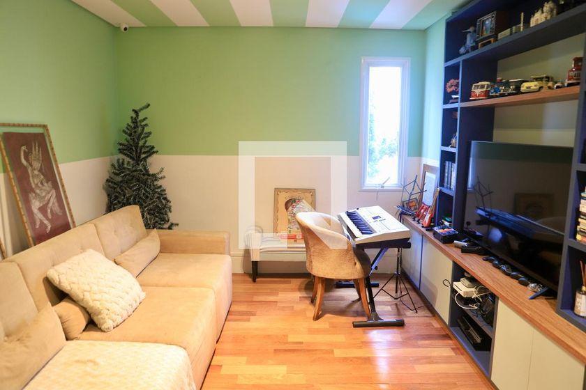Casa à Venda – Planalto Paulista, 3 Quartos, 450 m² – São Paulo