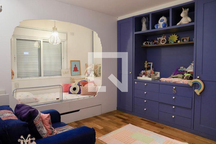 Casa à Venda – Planalto Paulista, 3 Quartos, 450 m² – São Paulo