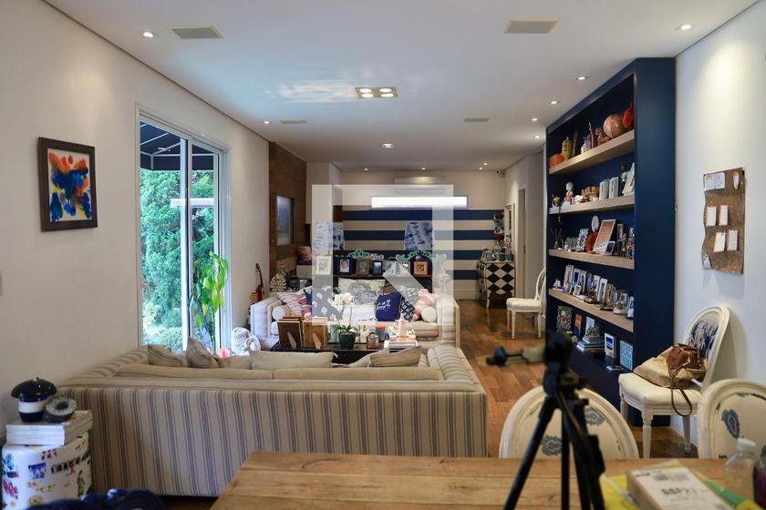 Casa à Venda – Planalto Paulista, 3 Quartos, 450 m² – São Paulo