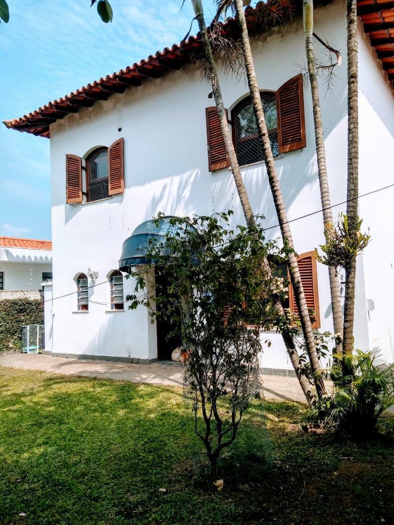 LINDA CASA E SO COMPRAR E MUDAR NADA PARA FAZER A VENDA VILA IHNA MORUMBI